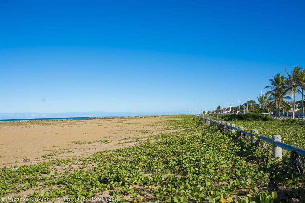 Imagem da praia em Conceição da Barra